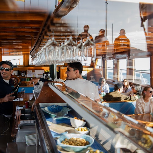 Barcelona: Sunset Cruise with Live Music by Aperol — gallery 3