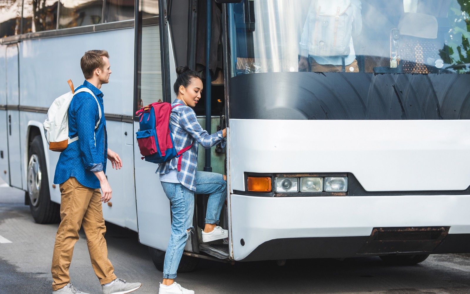 From Salzburg: Guided Half-Day Trip to Hallstatt by Bus