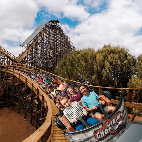 Knott's Berry Farm: Entry Ticket + Transport — gallery 3