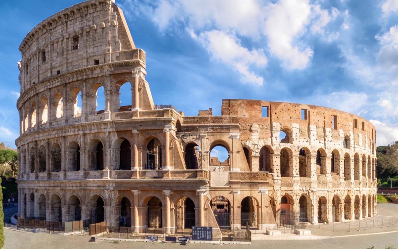 Colosseum Access with Virtual Reality Experience