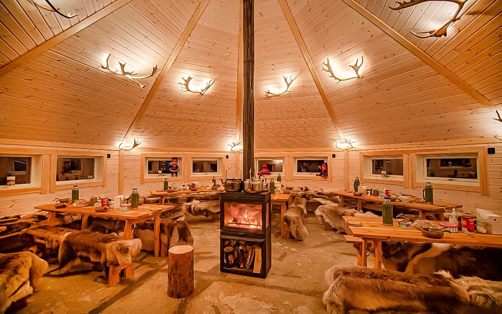 Tromso: Northern Lights, Reindeer and Sami Experiences