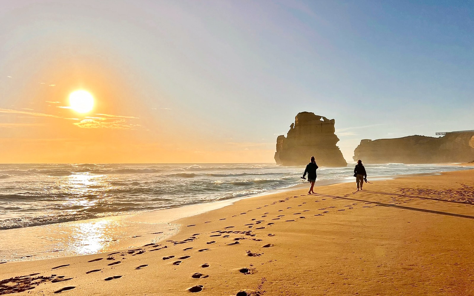 Great Ocean Road & 12 Apostles Sunset Tour
