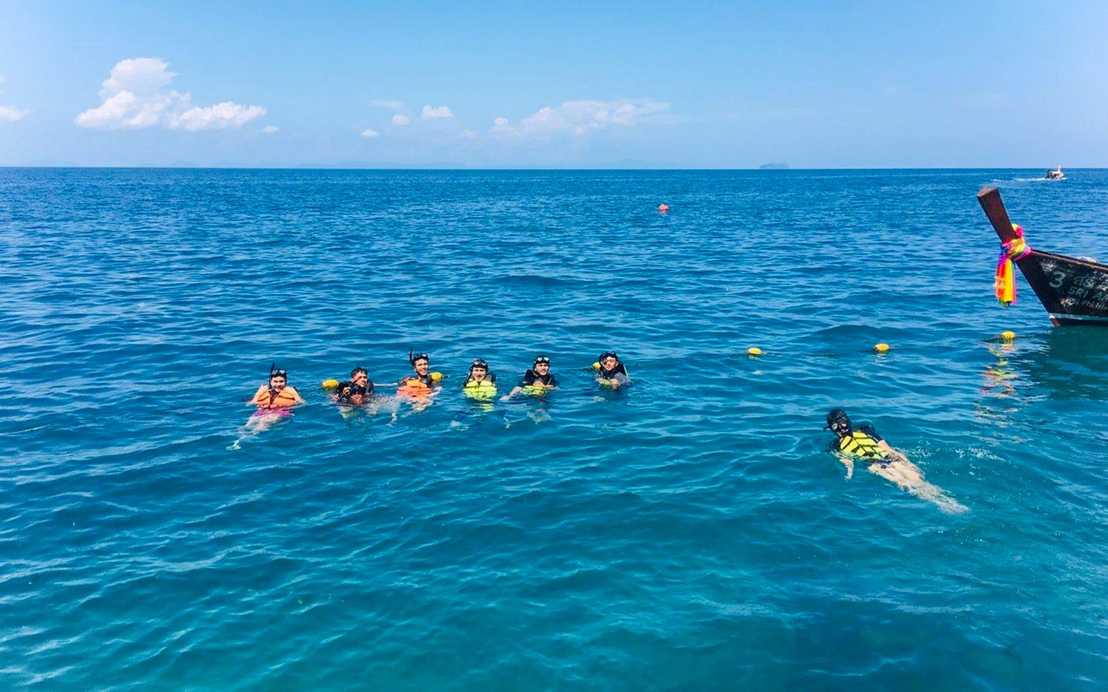 From Phi Phi: Maya Bay Longtail Boat Tour with Snorkeling — gallery 4