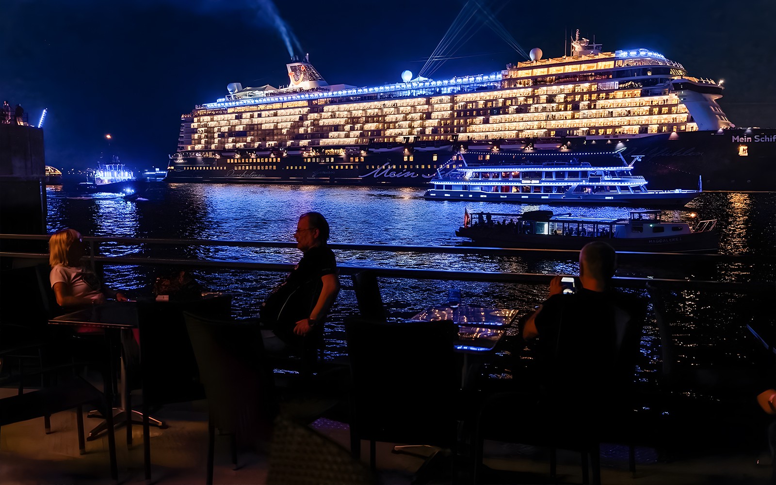 Hamburg Evening Lights Speicherstadt & Harbor Cruise