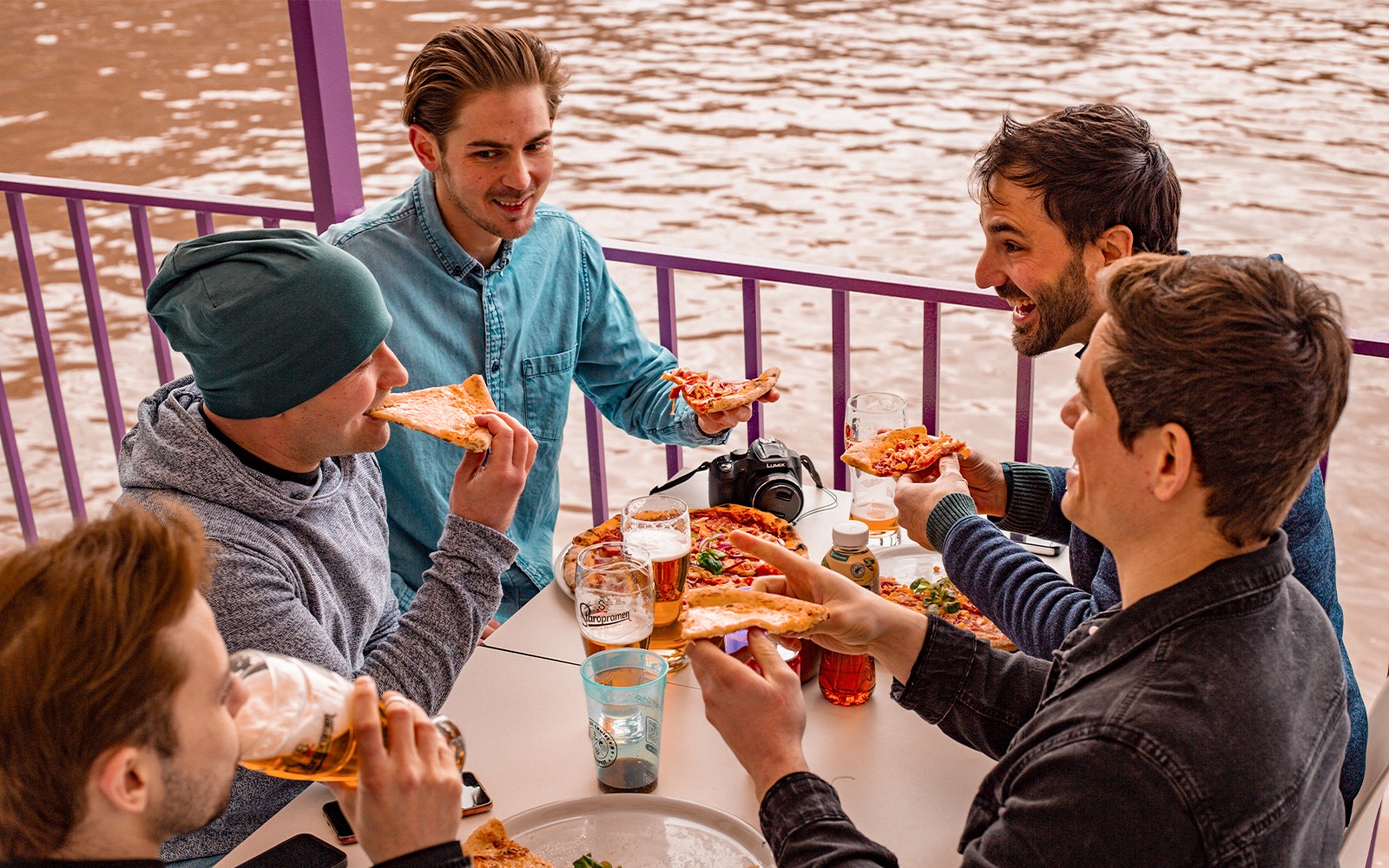 Budapest Danube River Sightseeing Pizza Cruise