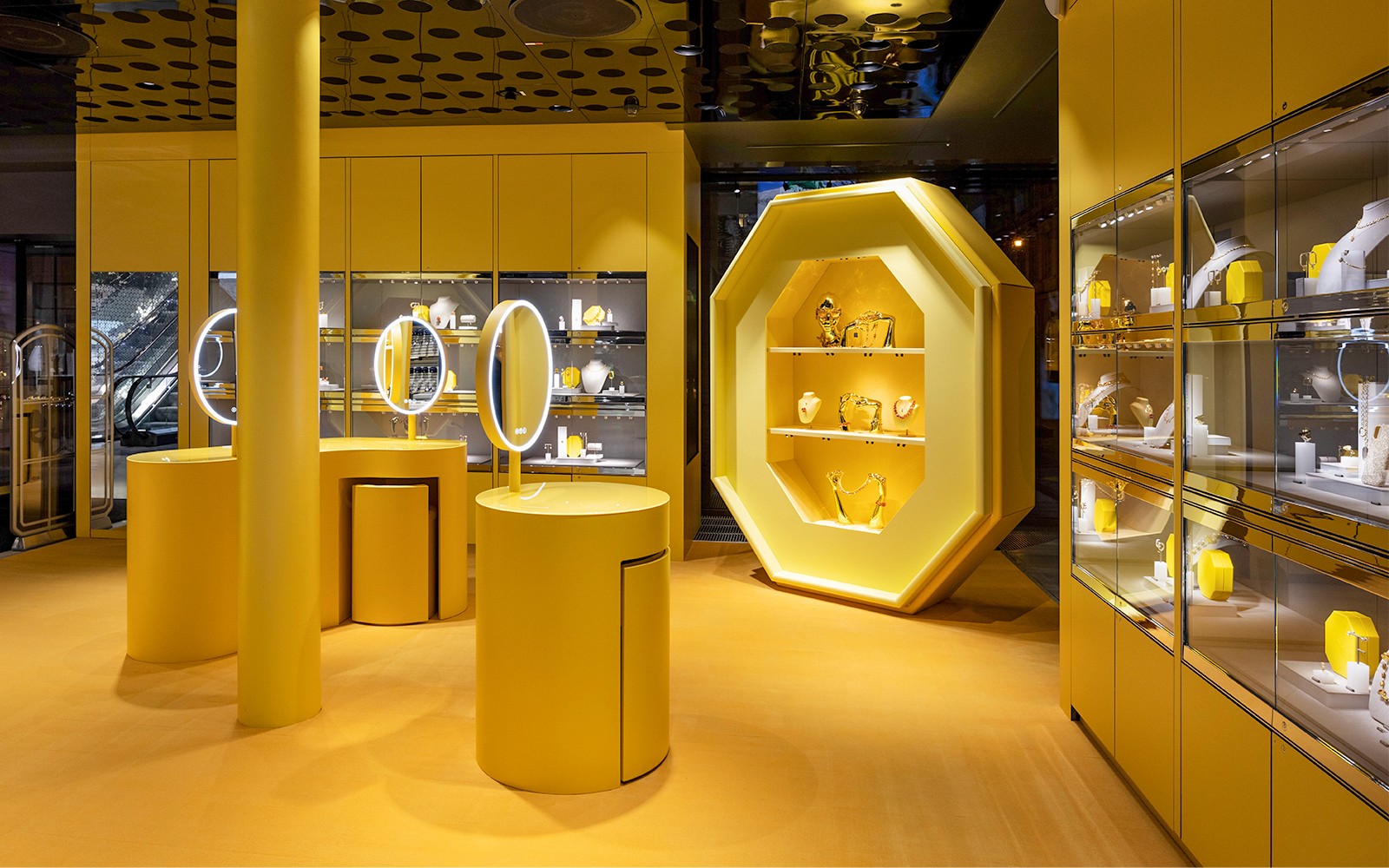 1-Hour Guided Tour of Vienna’s Swarovski House with Champagne & Gift — gallery 1