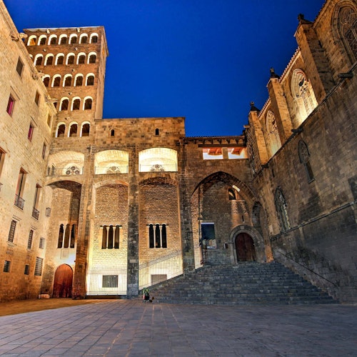 Barcelona Gothic Quarter: Audio Guide App by TouringBee