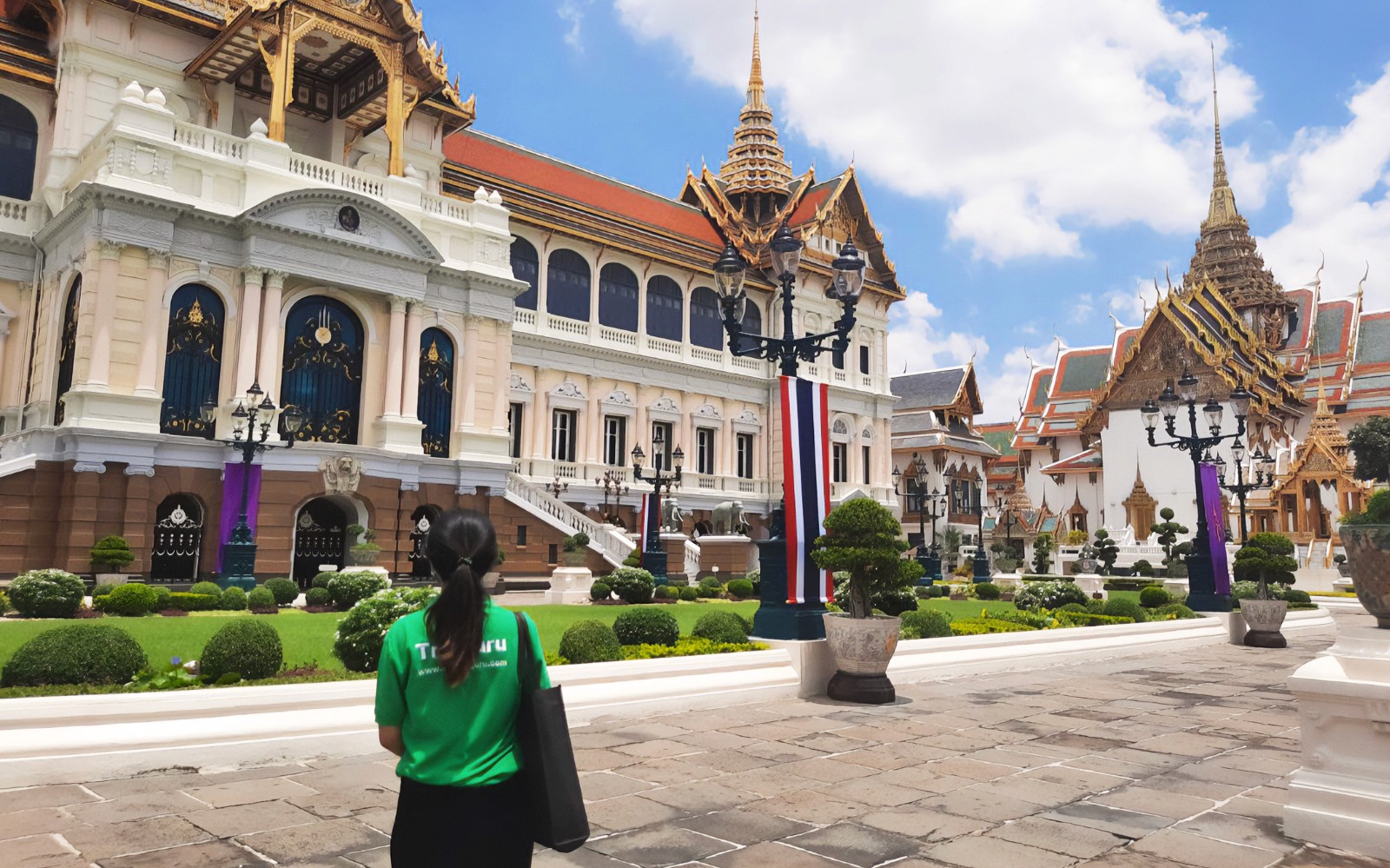 Bangkok Grand Palace and Emerald Buddha – Guided Walking Tour