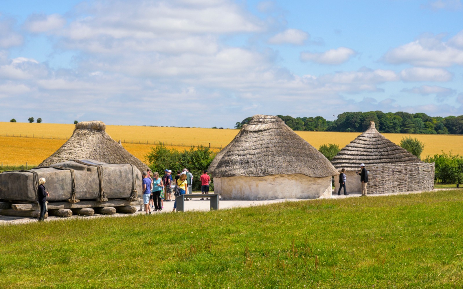 From London: Full-Day Guided Tour of Stonehenge & Avebury