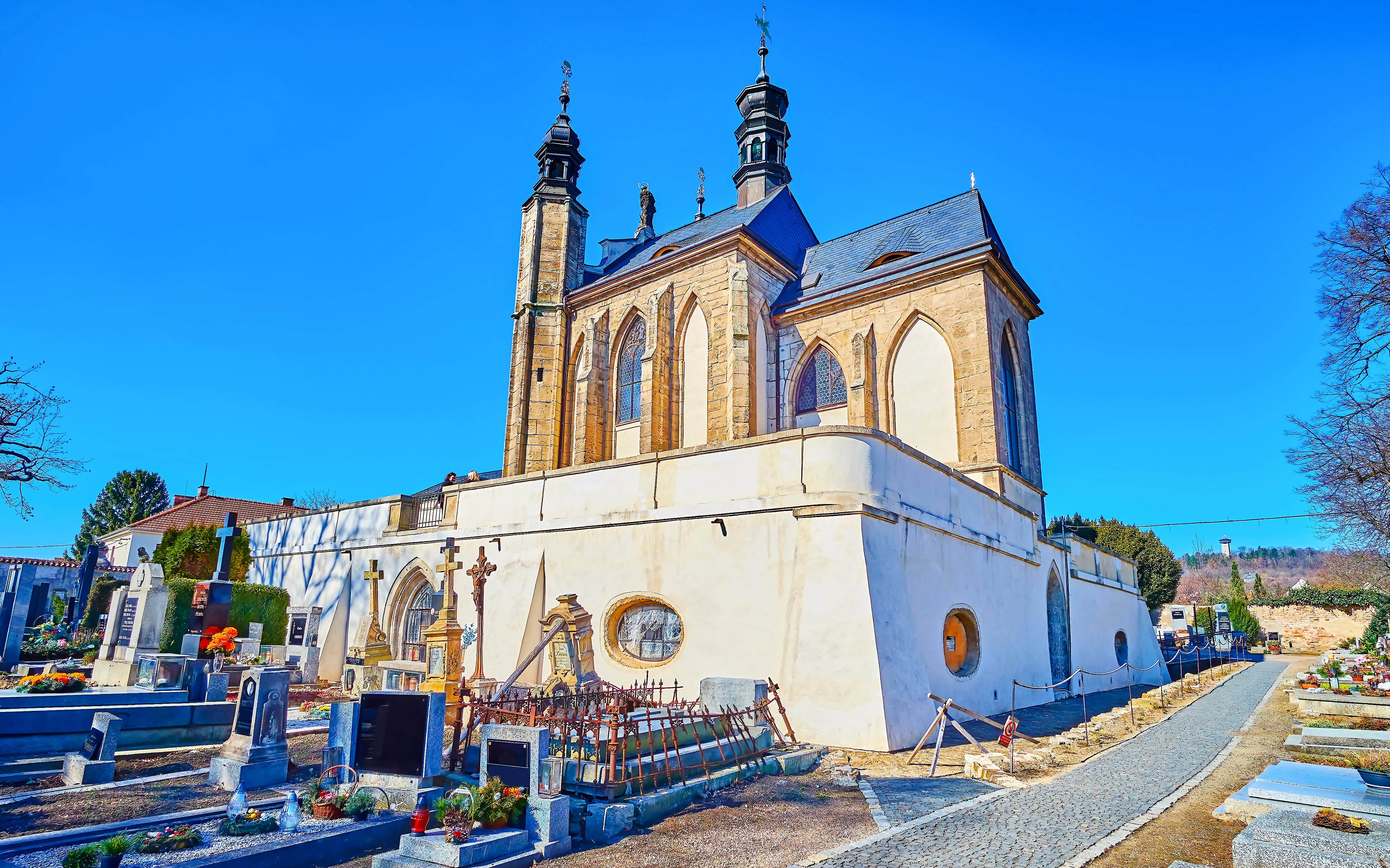 From Prague: Kutná Hora, Sedlec Ossuary & St Barbara's Cathedral Day Trip — gallery 2