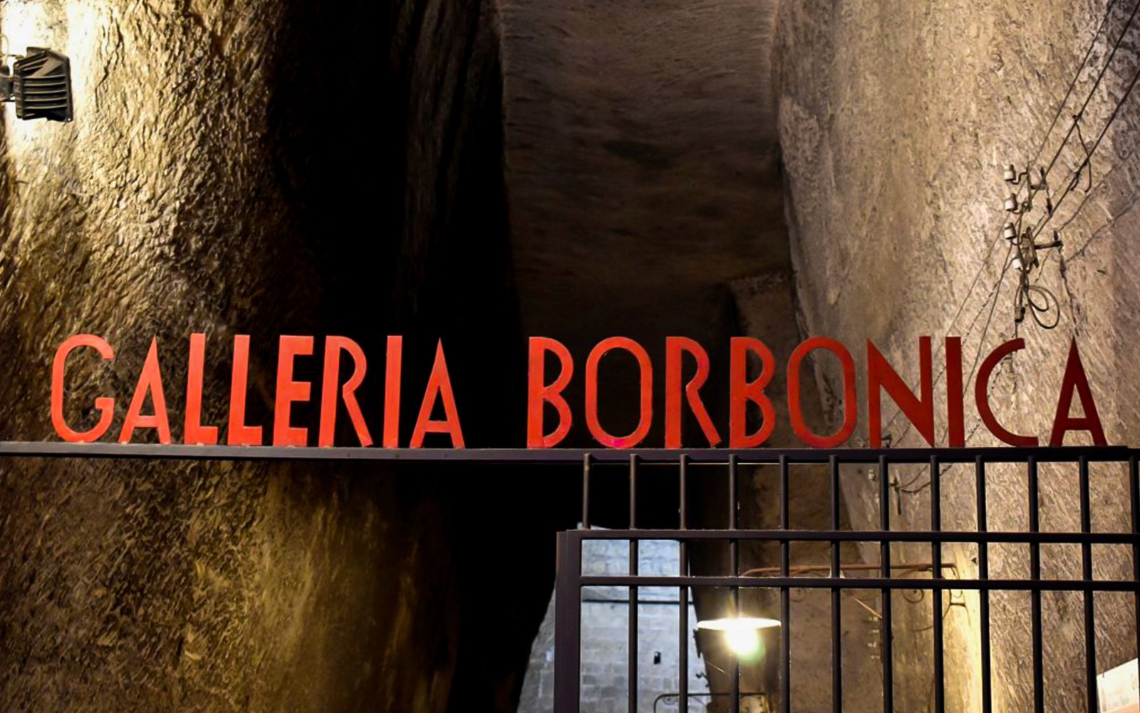 Bourbon Tunnel Entry Tickets & Guided Tour