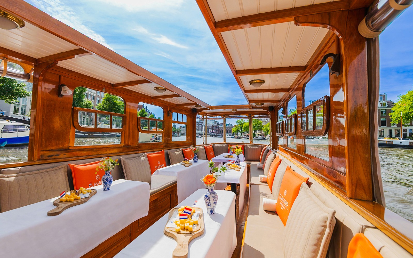 Amsterdam: 1-Hour Luxury Heated Saloon Boat Cruise with Unlimited Drinks & Cheese — gallery 1