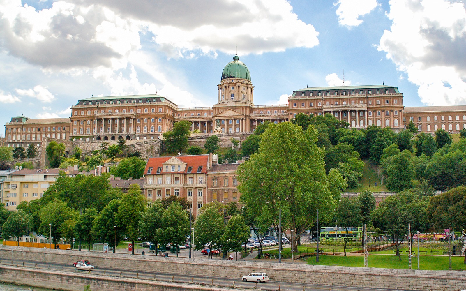 Budapest all in 1: 3-Hour Guided Bus Tour & 1-Hour Danube River Cruise — gallery 2
