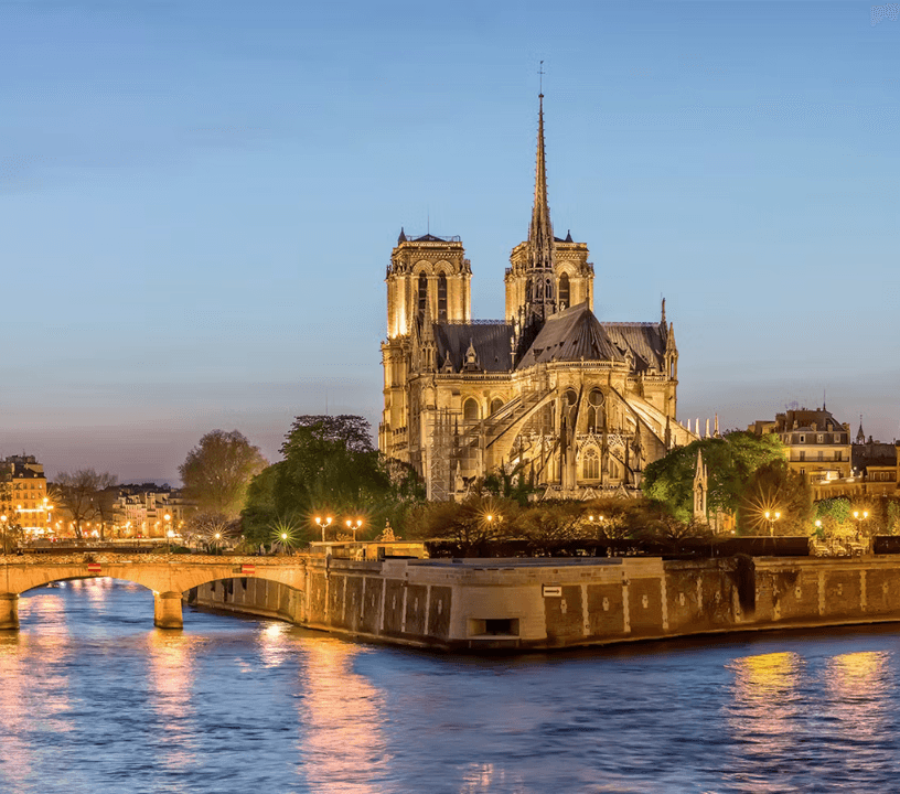 1-Hour Paris Illuminated Evening Sightseeing Cruise