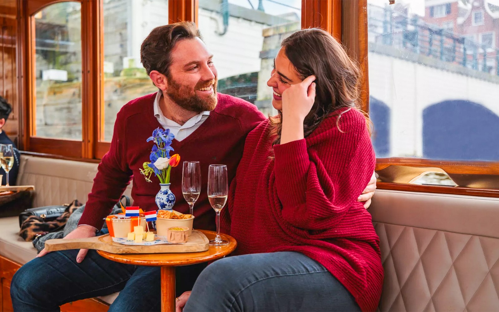 Amsterdam: 1-Hour Luxury Romantic Saloon Boat Cruise with Bubbles & Bites — gallery 5