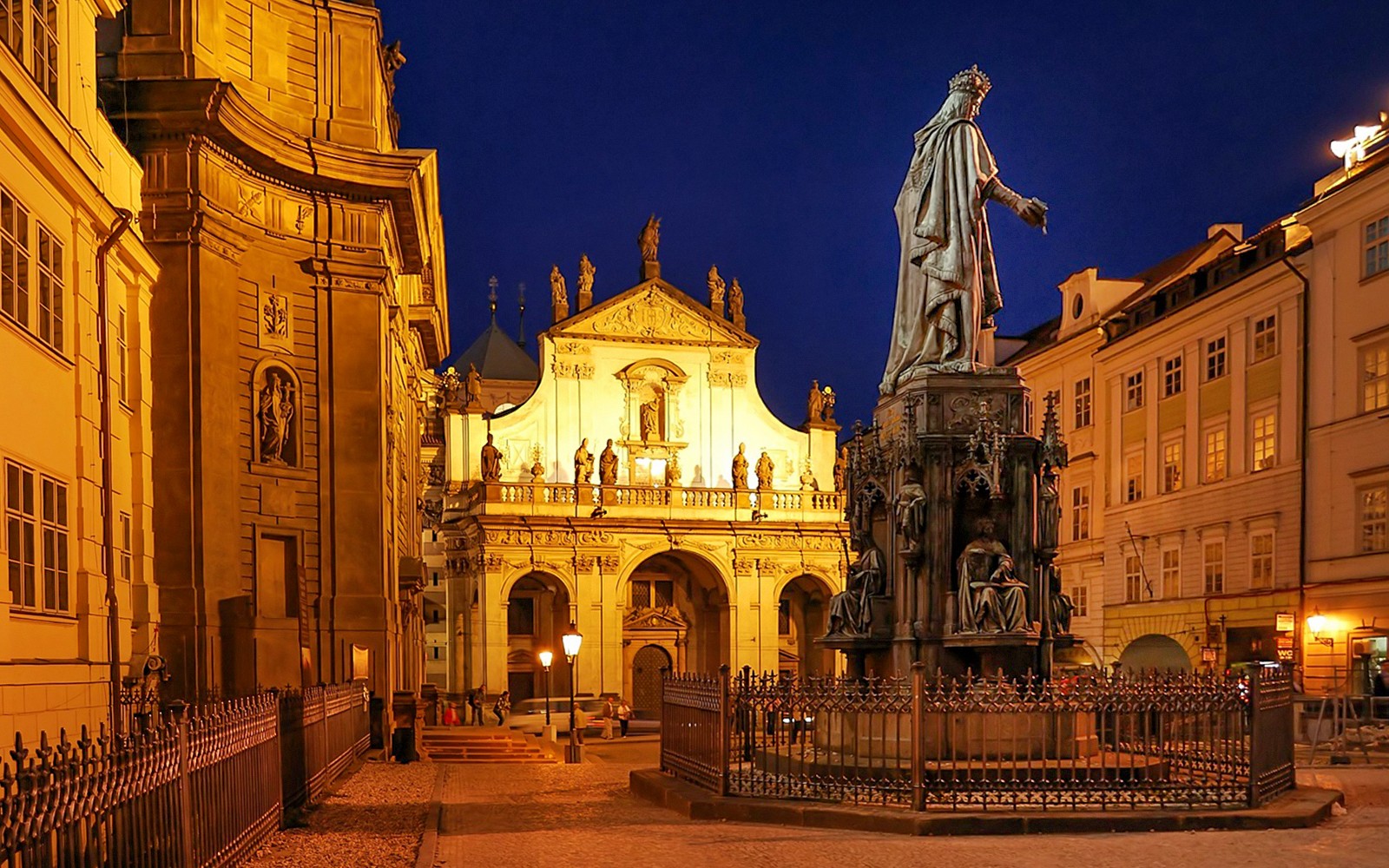 Prague Evening Ghost Tour with Museum Entry Tickets — gallery 1