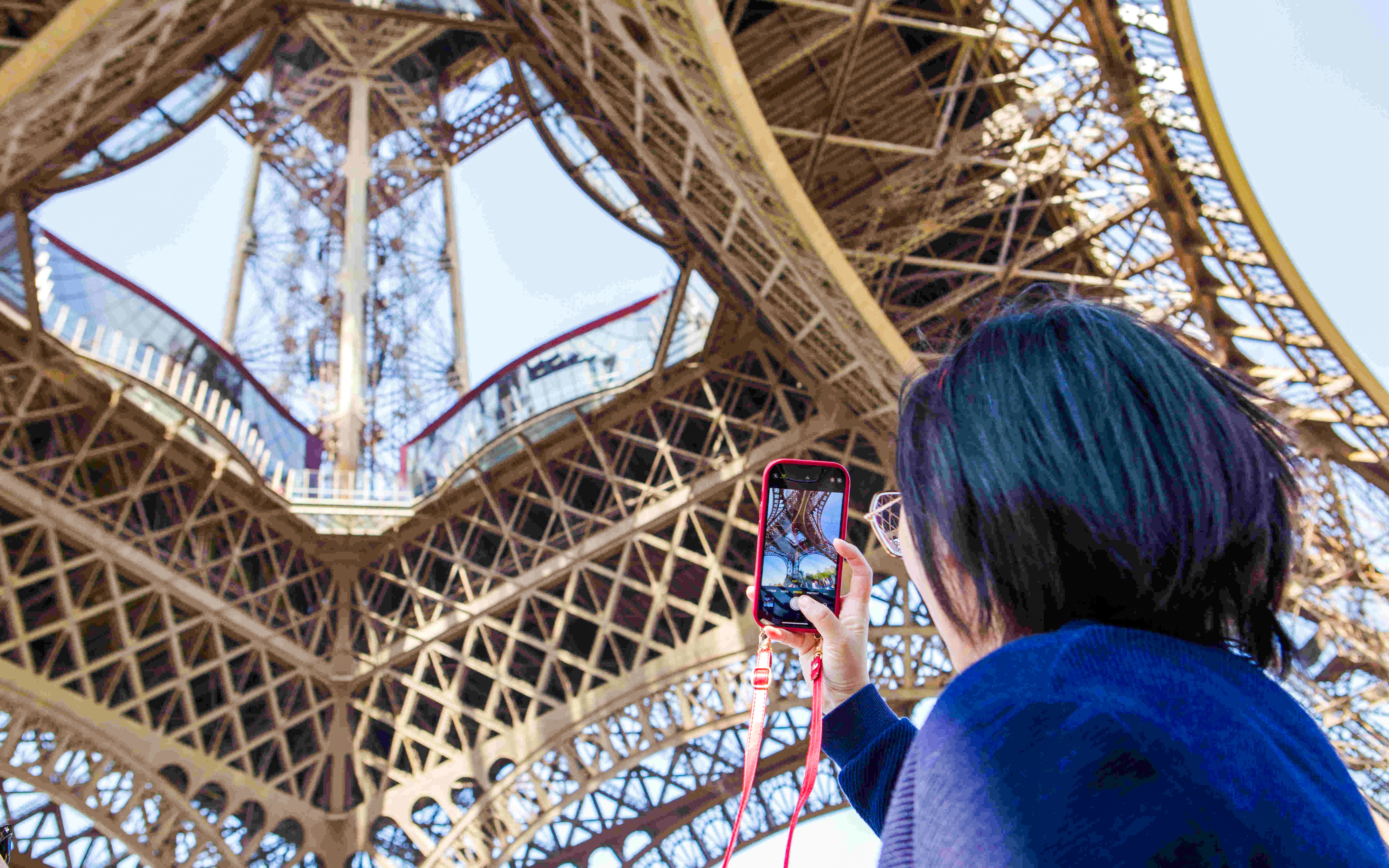 Illumination Tour of Paris and Eiffel Tower 2nd Floor (Reserved Access)