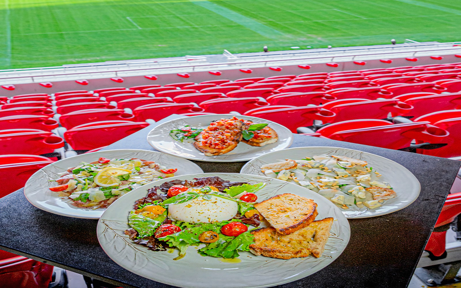 SL Benfica Stadium & Museum Guided Tour with Meal