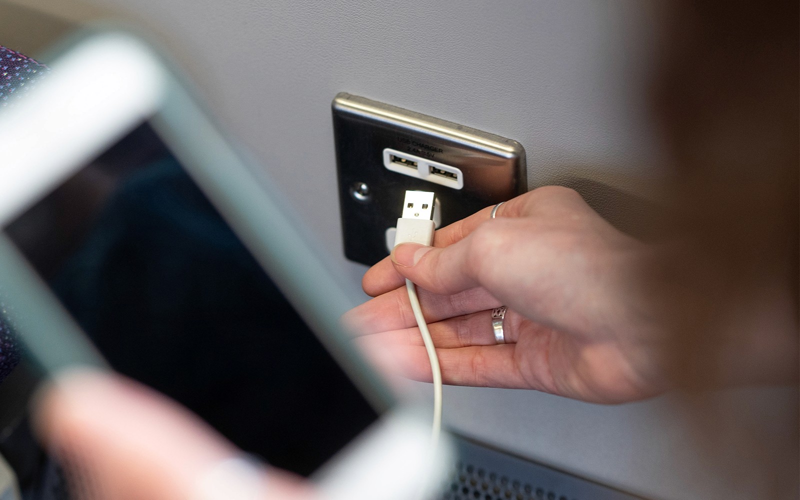 Heathrow Express with Advance Booking Discount: One-Way Train Transfers between Heathrow Airport & London Paddington