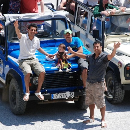 Alanya: Taurus Mountains Jeep Safari + Lunch at Dimcay River