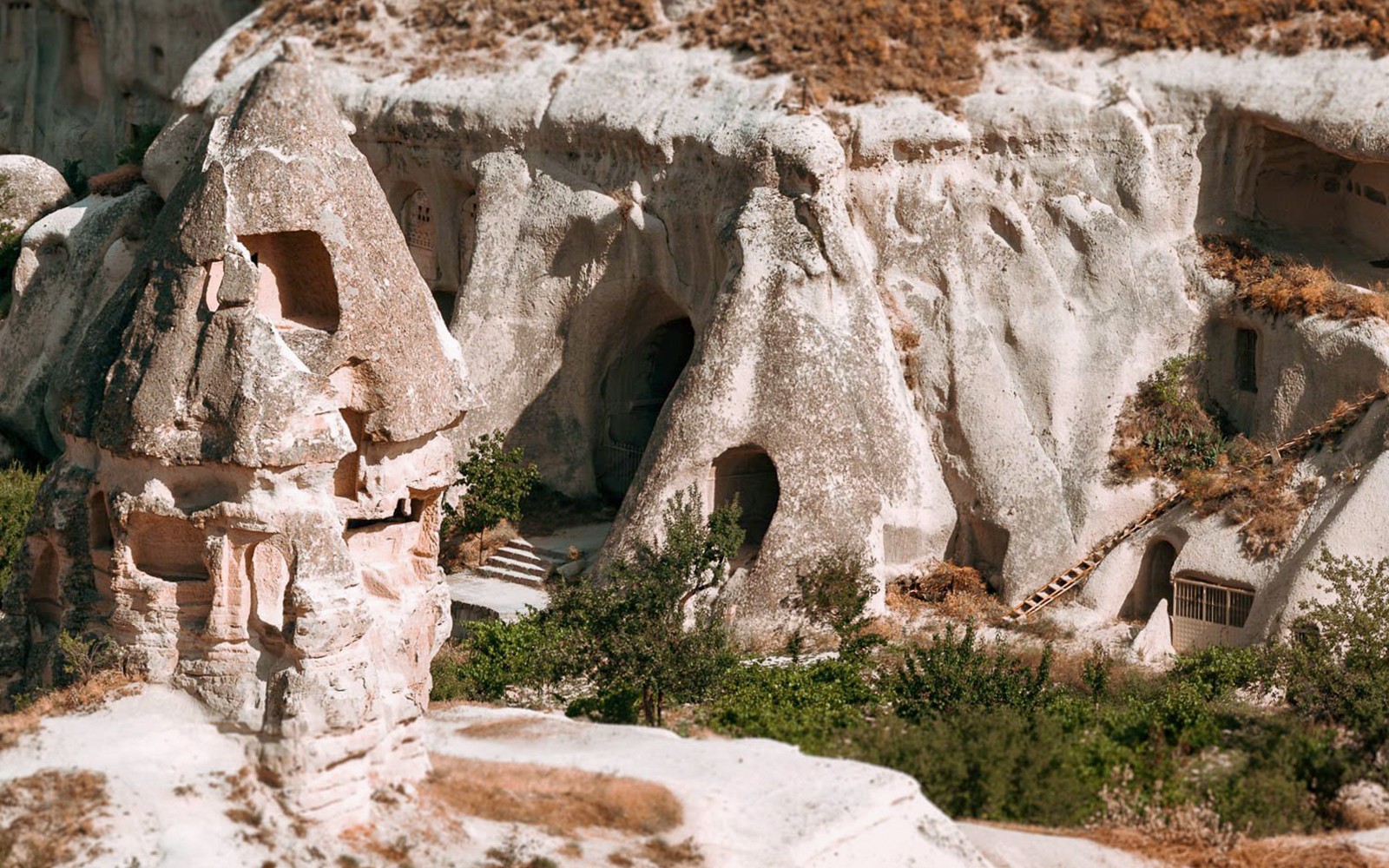 Full-Day Red Tour with Fairy Chimneys & Zelve Open-Air Museum — gallery 3