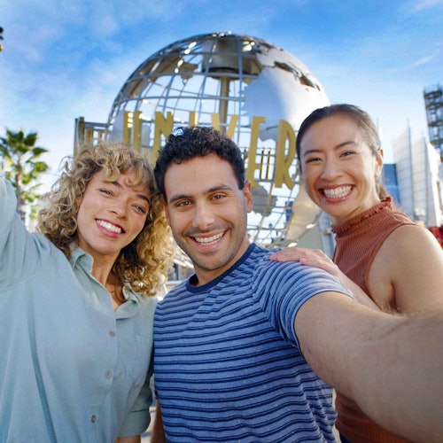 Los Angeles: Guided Celebrity Homes Tour + Universal Studios Hollywood Entry