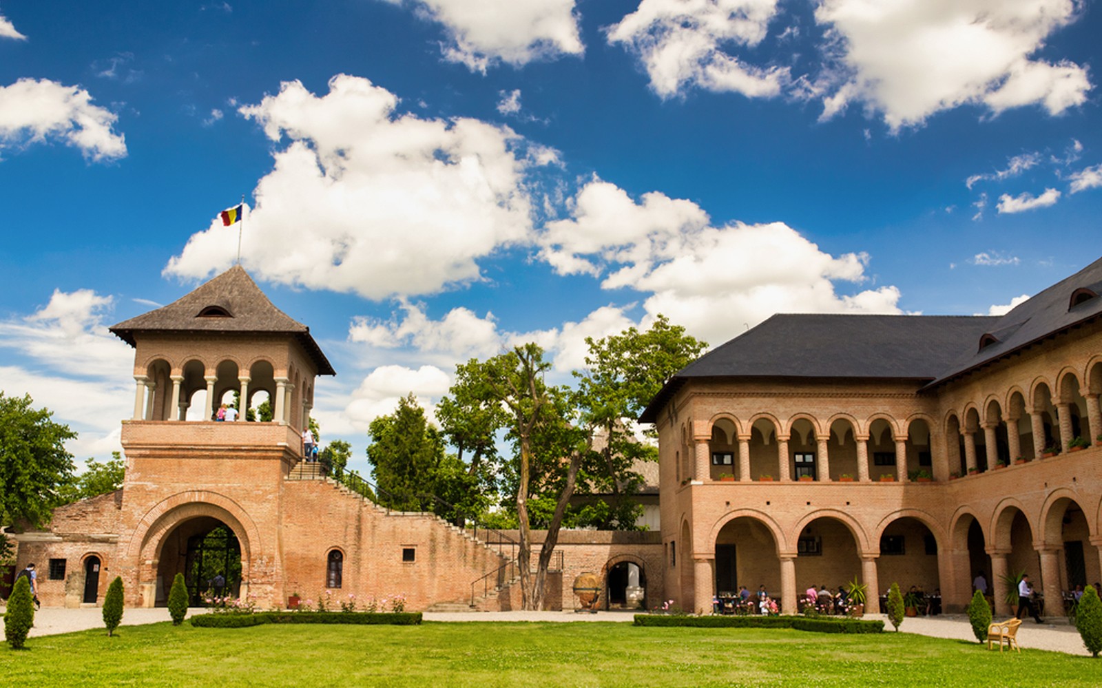Half-Day Trip To Snagov Monastery & Mogosoaia Palace – Small Group/Private Tour — gallery 1