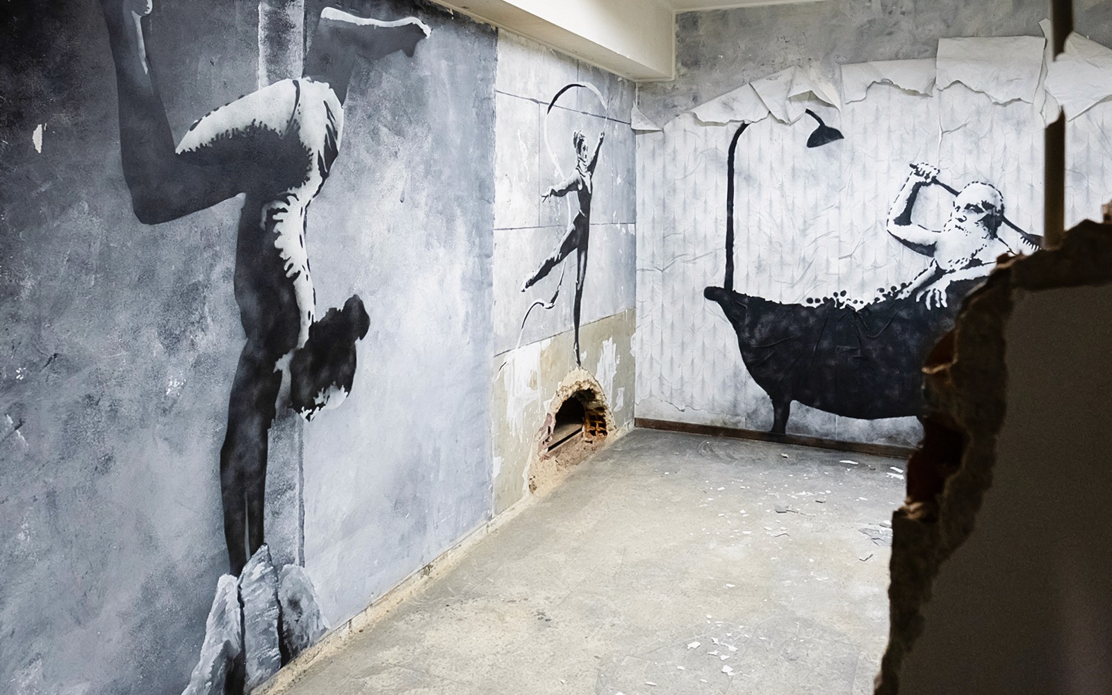Tickets to The Banksy Museum in Lisbon — gallery 2