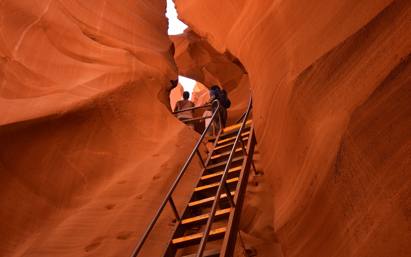 Antelope Canyon Tour with Navajo Guide