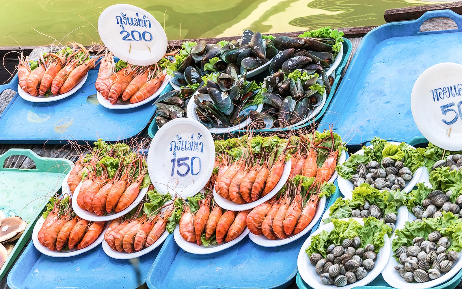Amphawa Floating Market & Maeklong Railway Market Full-Day Guided Tour [Fri-Sun]