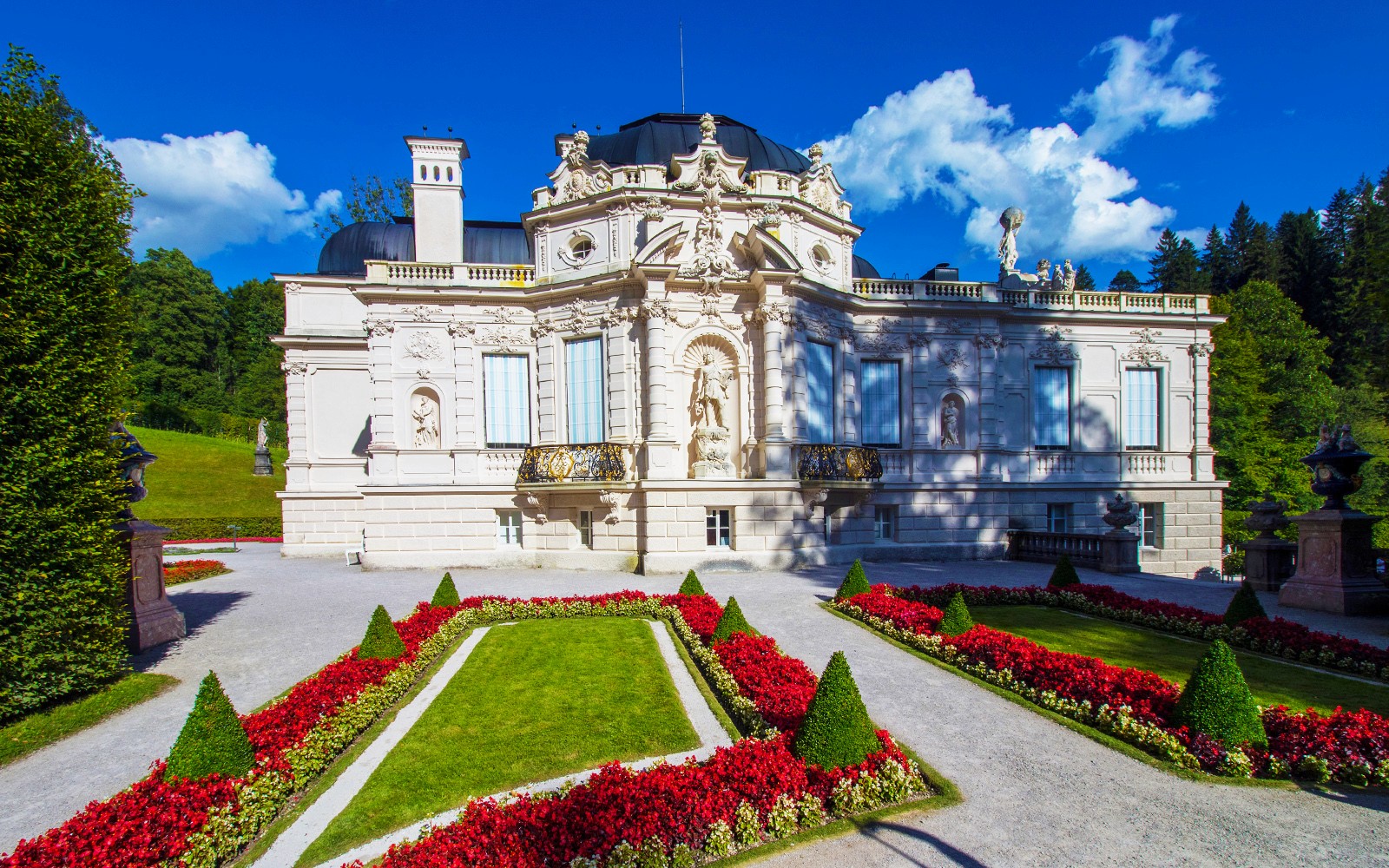 Private Guided Tour of Neuschwanstein & Linderhof Castle Grounds from Munich — gallery 1