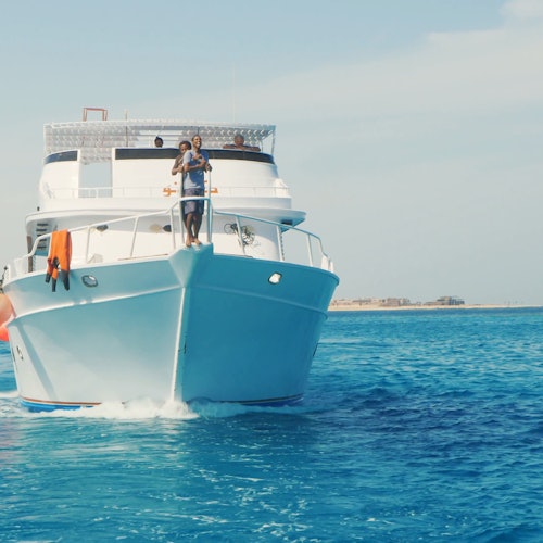 Hula Hula Island: Guided Cruise from Hurghada + Snorkeling + Lunch — gallery 1