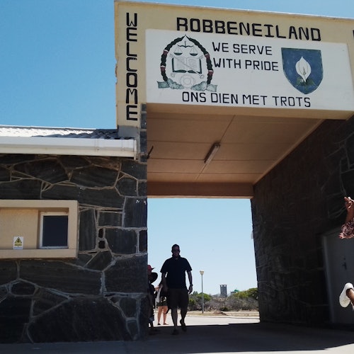 Long Walk to Freedom & Robben Island Private Tour — gallery 4