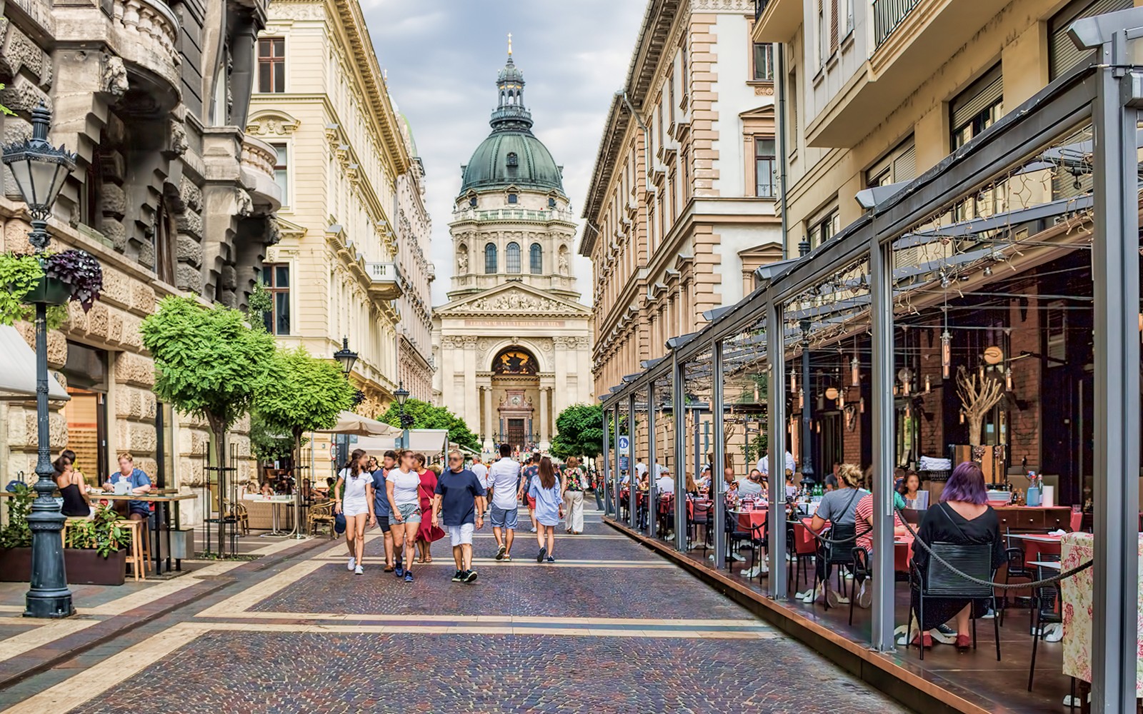 Combo: Budapest Hop-On Hop-Off Bus Tour + Danube River Cruise