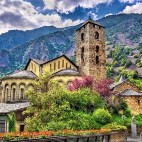 Andorra & France: Day Trip from Barcelona