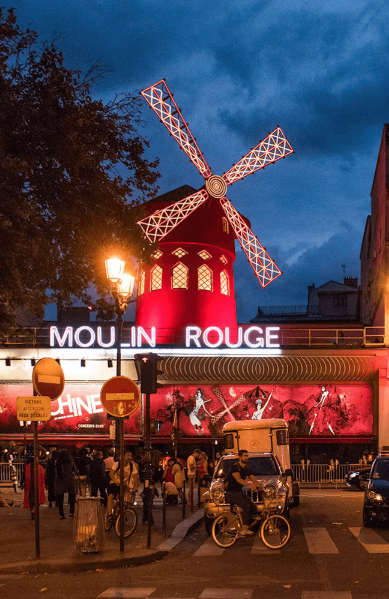 Moulin Rouge show with champagne — gallery 1