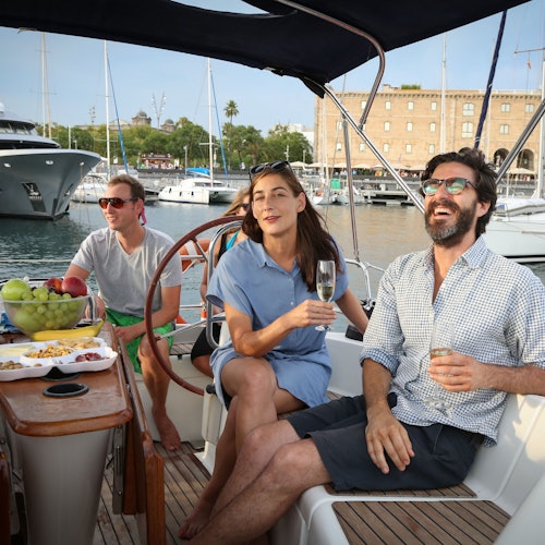 Barcelona: Daytime Sailing with Drinks and Snacks — gallery 1