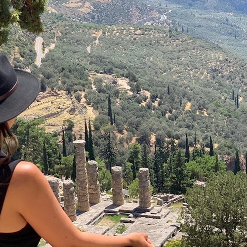 Delphi: Full-Day Small Group Guided Tour from Athens